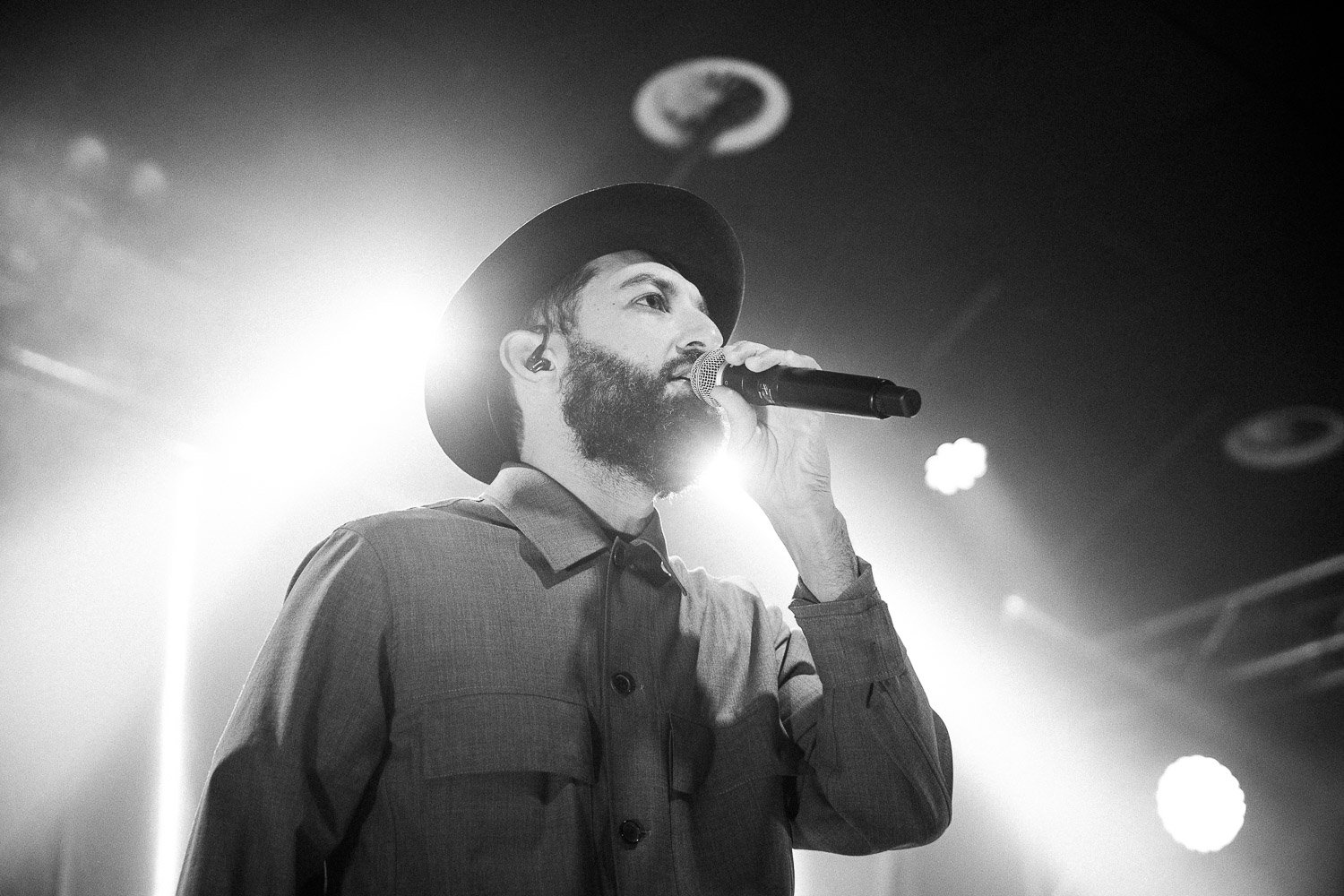 Vasco Brondi lascia “Un segno di vita” all’Hiroshima Mon Amour