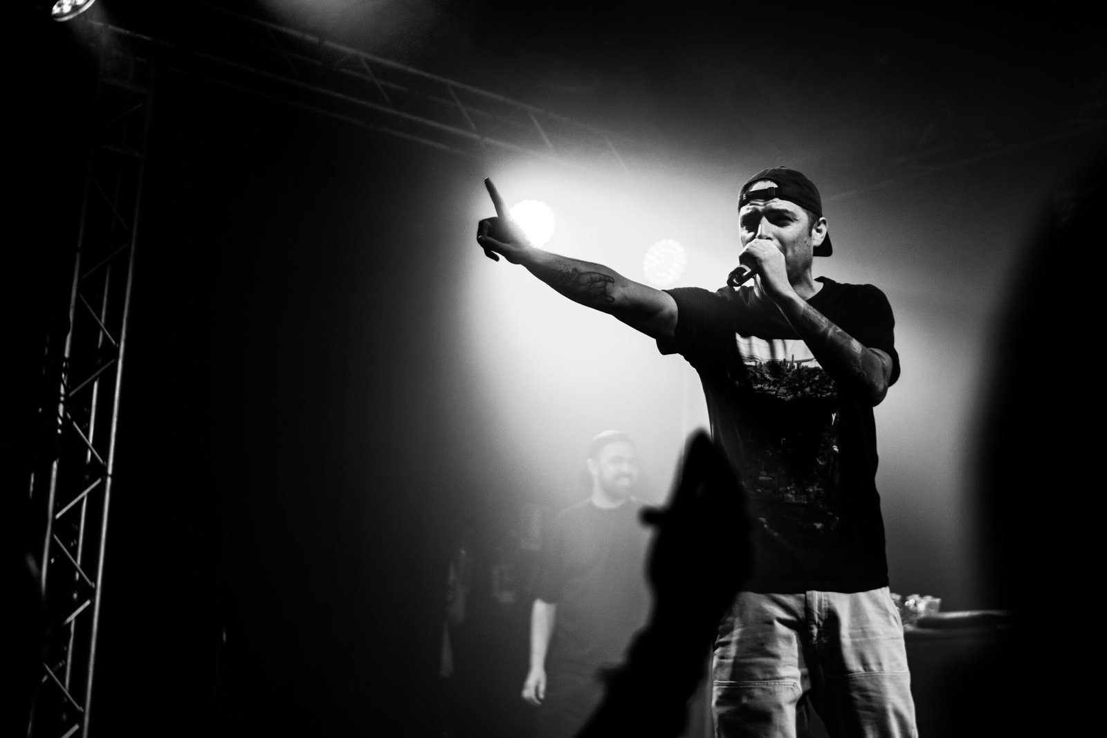 La vecchia scuola è tornata: Claver Gold fa saltare l’Hiroshima – GALLERY FOTO