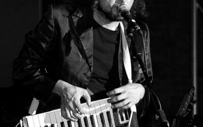 Sciusten Feste: il tour di Vinicio Capossela per difendere la festa da chi la vuole rovinare