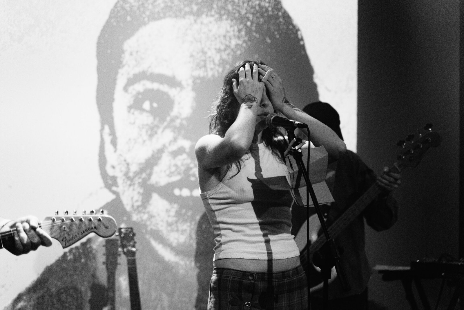 Il live di Lamante a Off Topic è un bellissimo pugno allo stomaco