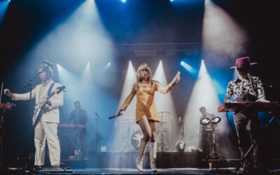 Fuga da Alcatraz dentro una Rock Machine: il live di La Femme